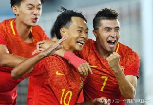 中国门将扬威葡萄牙!新疆兄弟撑起国足未来,皇