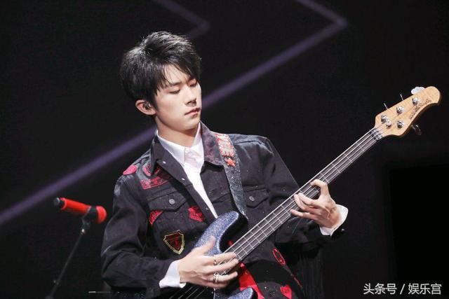 易烊千玺首发英文单曲,王俊凯王源蜡像量身花