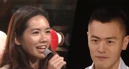 刘銮雄40岁儿子刘鸣炜恋情曝光，平民女友样貌普通，现以同居
