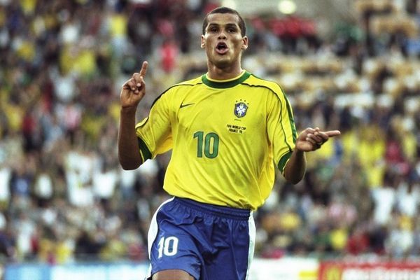 世界杯32强之巴西的教练组