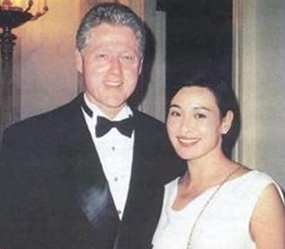 17岁年少成名,比刘晓庆红,弃学出国深造,二婚生