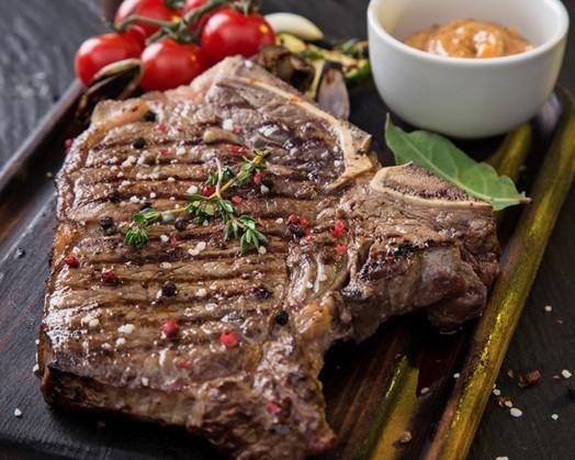 吃火锅一盘牛肉肯定不能吃饱，可吃牛排一份都吃不完，这是为啥