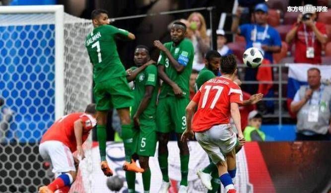 吓尿! 沙特国家队乘飞机引擎起火 幸亏无人员伤