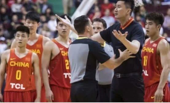 中国男篮蓝队加拿大热身赛惨败,很多网友却说