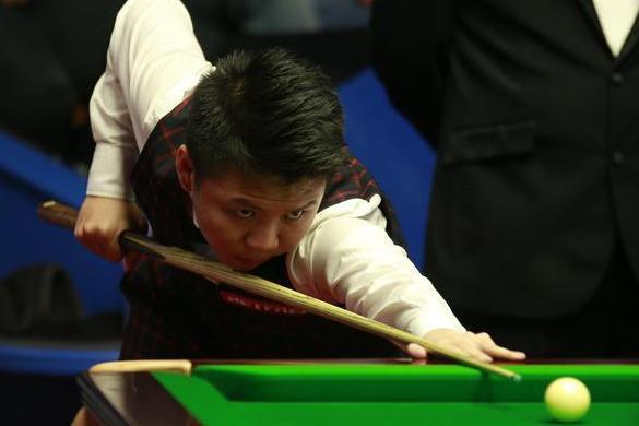 世锦赛-周跃龙暂时领先卡特 威尔逊7-9落后霍金斯