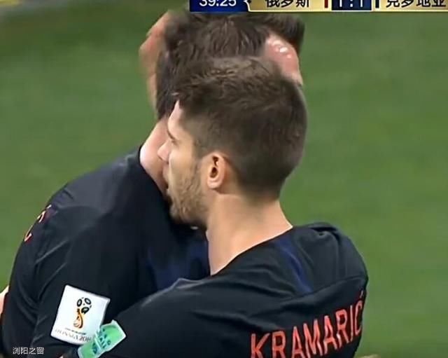 东道主俄罗斯点球被淘汰,普京致电俄罗斯主帅