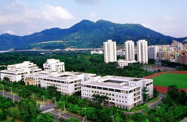 我国南北跨度最大的985名牌大学,一校三地四校