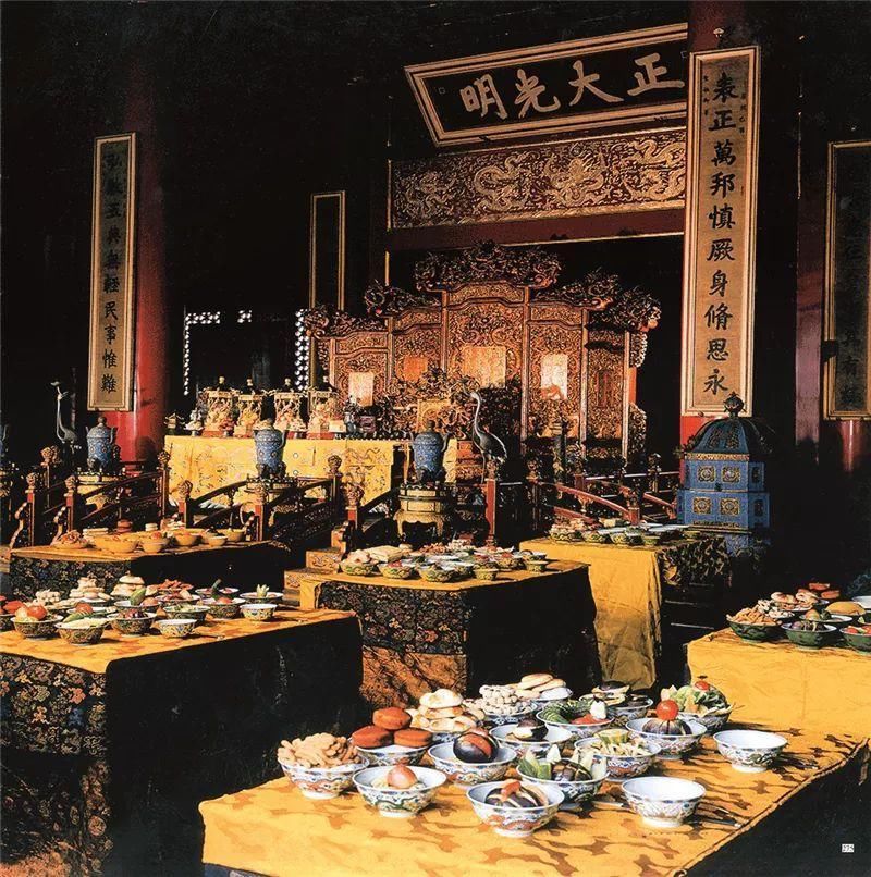 古代老外:中国人什么都敢吃，卫生脏乱差