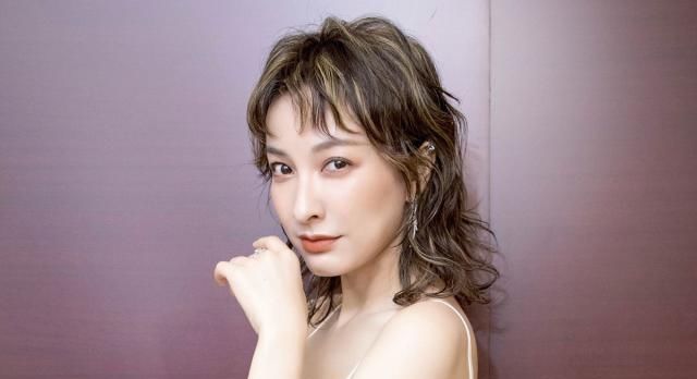 2016年王一博主持天天向上