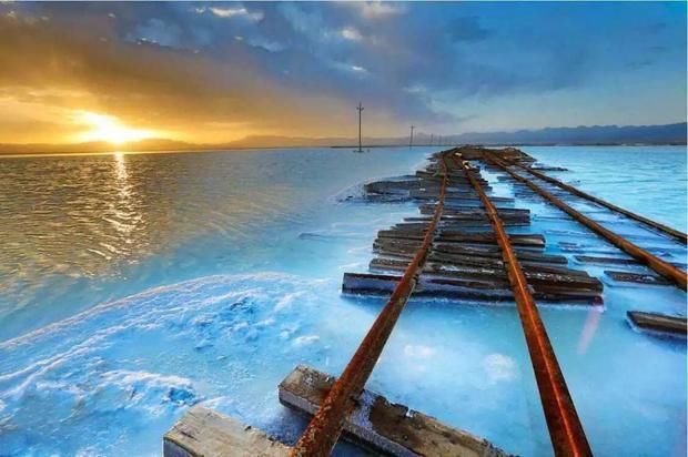 别去西藏了!西安出发只要100块,直达绝美的“天空之境”