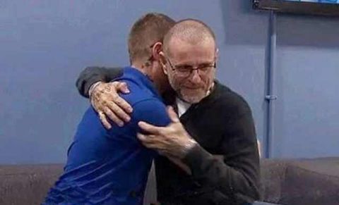 小伙发现邻居大叔长得像自己,去做亲子鉴定,结