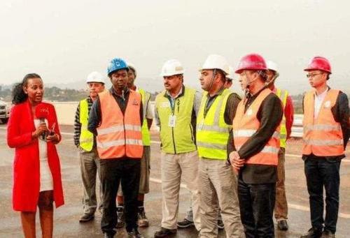 中国人去非洲工作,为啥5年不到就会娶黑人当老