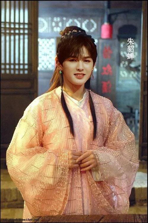 粉丝P图武林外传,蔡徐坤朱正廷反串惊艳,陈立