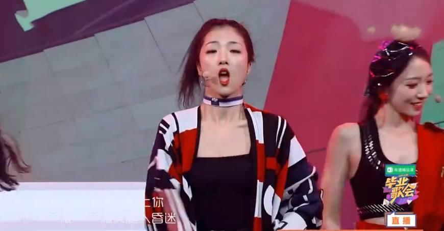 火箭少女101成团首秀,串烧惊艳全场,你要pick哪