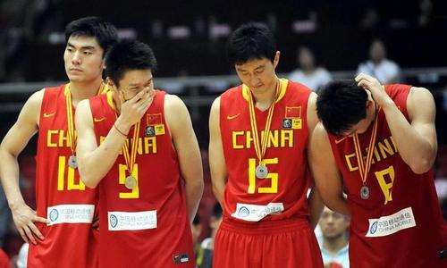 中国年薪最高的篮球运动员,榜首毫无疑问,这年