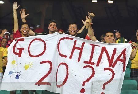 为什么这么多国家抢着举办世界杯,且看看东道