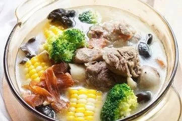 大骨汤怎么熬才能营养好喝?教你6个小窍门~