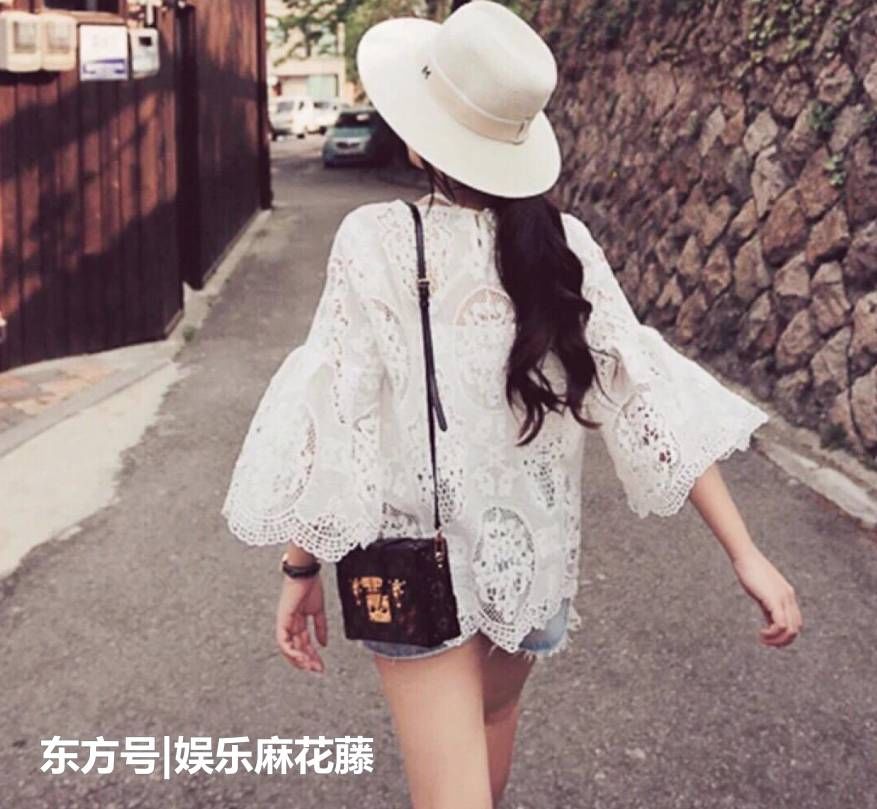 公公在我结婚当天给我张10万红包，低头瞅见他的脚我懵了