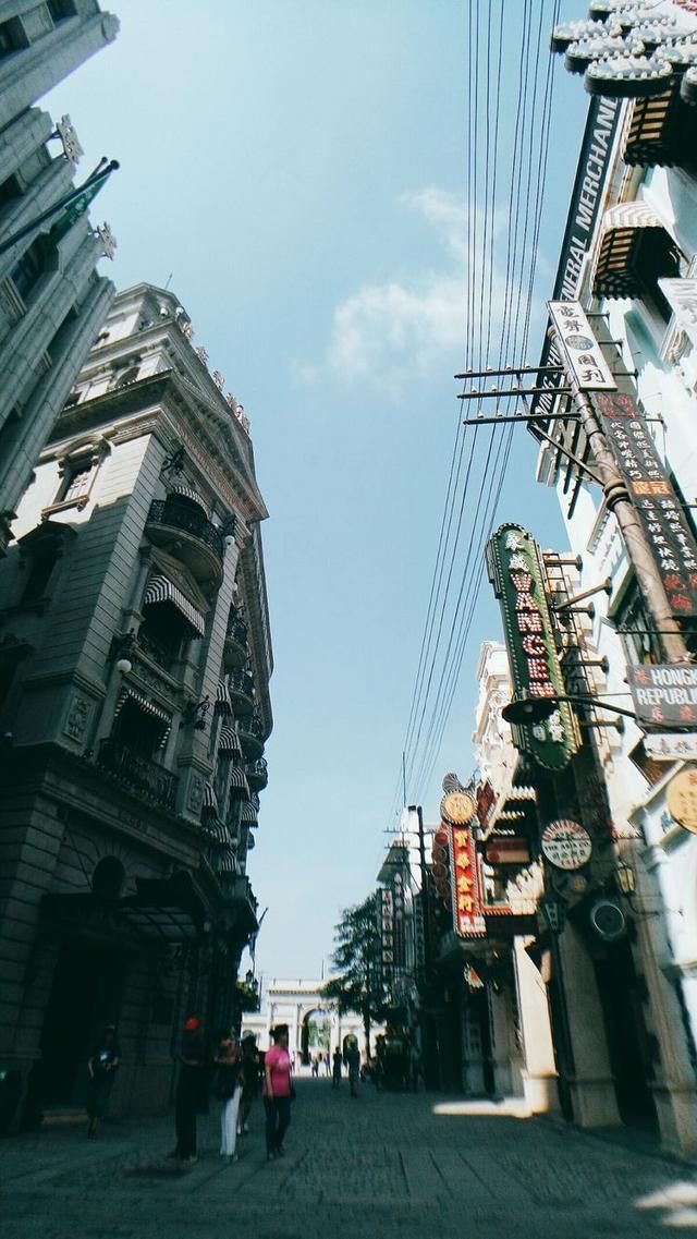 一场适合“70后”的旅行，独自一人带上比基尼来热带的三亚游