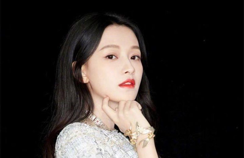 她曾是小仙女化身，去公共澡堂洗澡被认出，自爆尴尬场面
