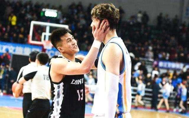 500万阿联能值4000万 除他还有3人能拿同级薪水