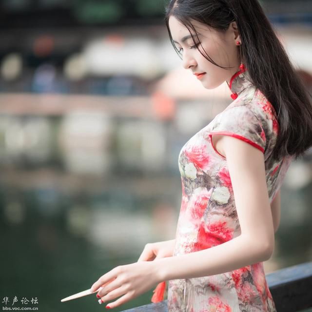 物近易碰撞，人近易矛盾，不远不近，不易矛盾