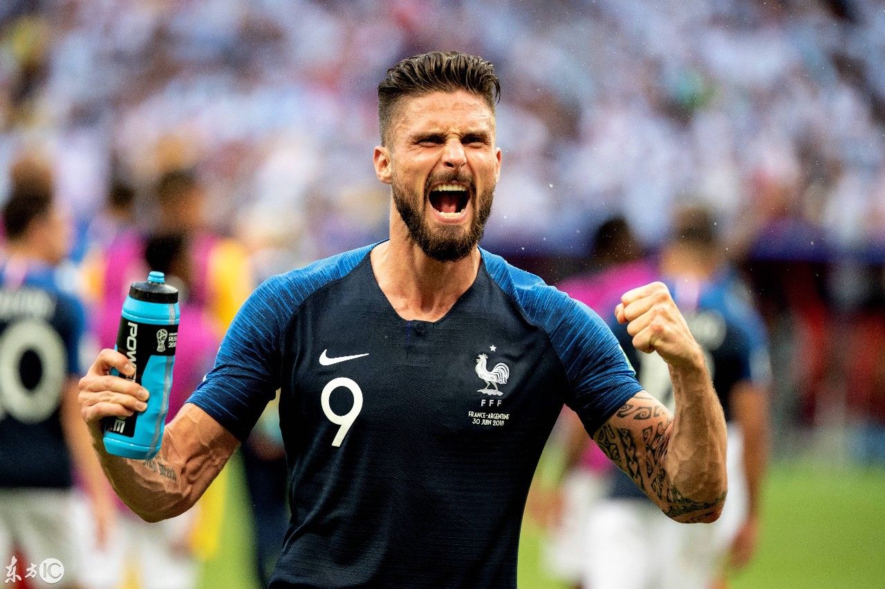 马拉多纳观看比赛,阿根廷3比4负于法国队,再见