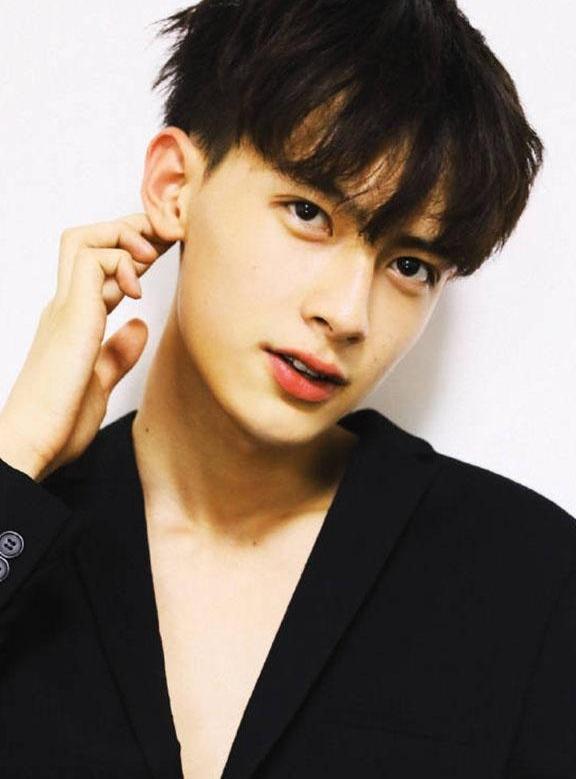 2018年冬季流行型男风发型,变型男从一款发