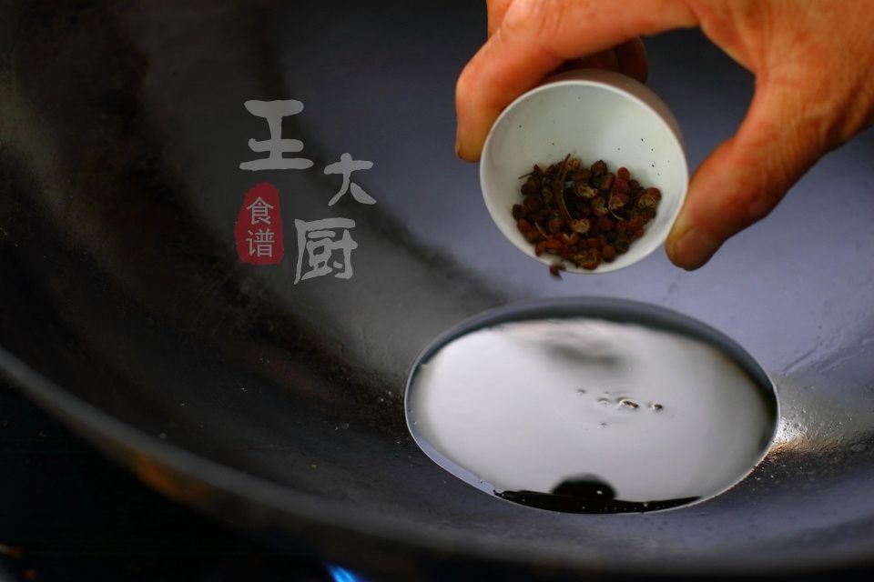 精品家常小凉菜，小葱拌豆腐，这么做太好吃啦，从此爱上豆腐