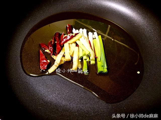 家人都爱吃我烧的带鱼，方法很简单，但是味道不简单，连汤都没了