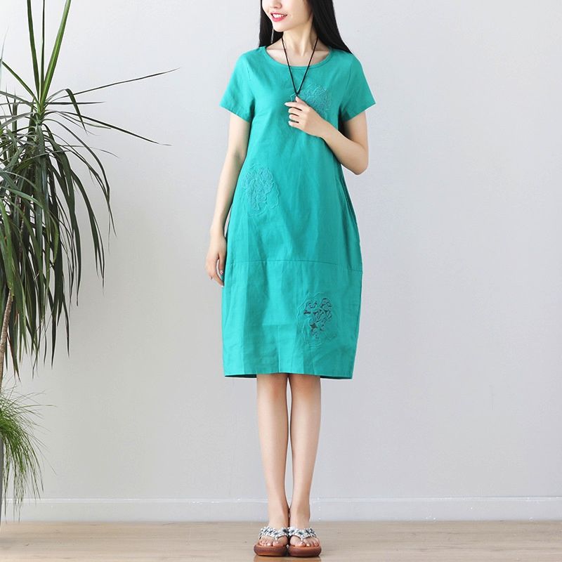 微胖还爱出汗的女人,夏天多穿棉麻连衣裙,轻薄