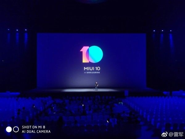 雷军晒小米8发布会PPT MIUI 10加持AI