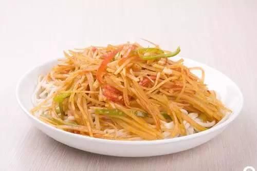 舌尖厉害了!一个洋芋而已,新疆人都可以吃出这