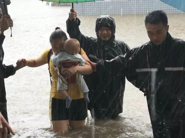 转发告知!预计明天起白云又将迎来暴雨,部分地区有8级大风