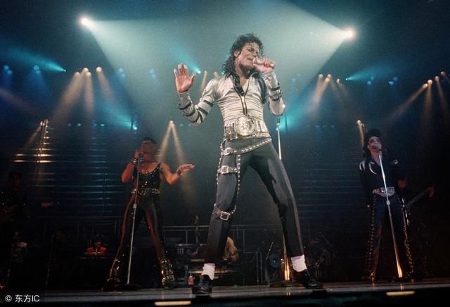 迈克尔杰克逊最成功演唱会60万人晕倒560人死