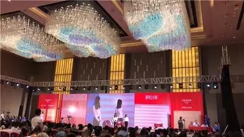 有钱人的焦虑:5000万身价,只能找个角落蹲着!