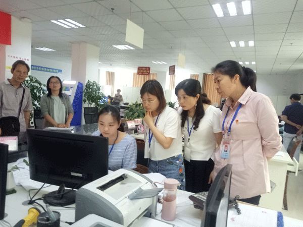 荣县综合柜员制正式上线,办理社保业务更便捷