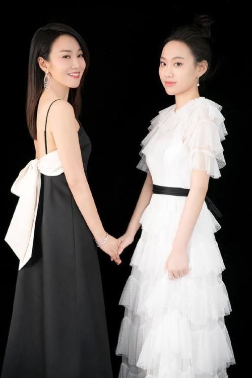四十多岁的闫妮为何越来越有气质，学会这9点，也能美得脱胎换骨