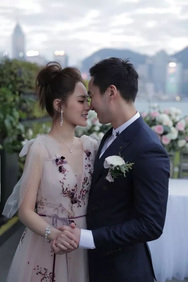 娱记上线:唐嫣怀孕四个月?baby瘦脱了相?周冬