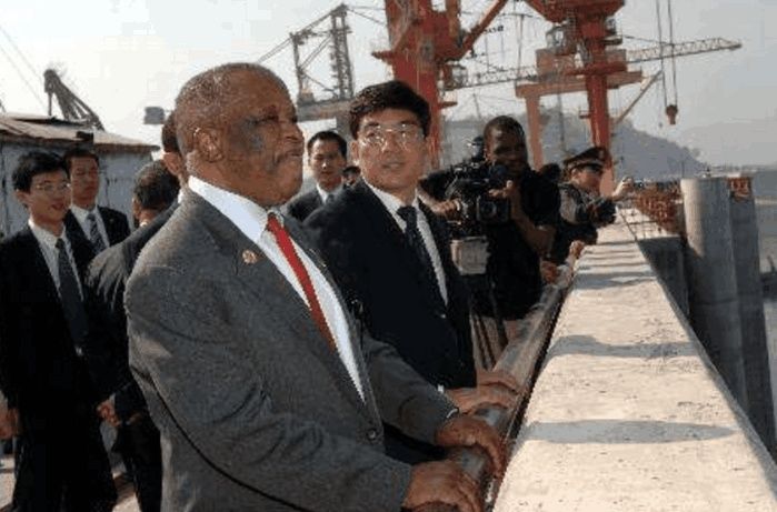 非洲发展最快的国家:总统单身60年,工程几乎都