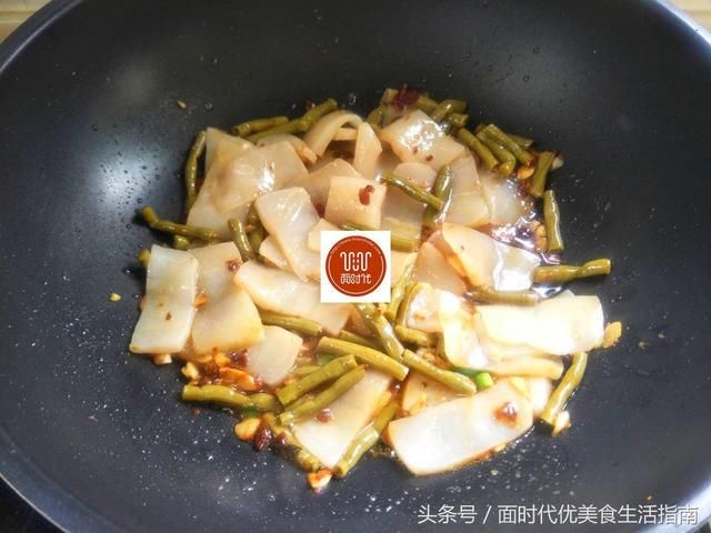 比肉菜还好吃的素菜，上桌就被抢光，价格很便宜，3块钱能炒一盘