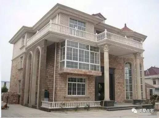 回家路上，一路看到的农村自建房，让我觉得自己走进了土豪村