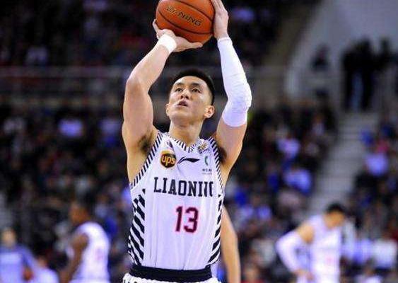 CBAMVP候选对比:王哲林夺本土得分+篮板王