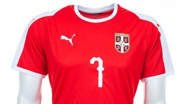 世界杯32只队伍的队服都是什么牌子的要英文和中文两种名称!