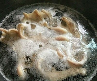 #硬核面条制作人#黑胡椒闷鸭爪腐竹做法菜谱做法家常大全图片