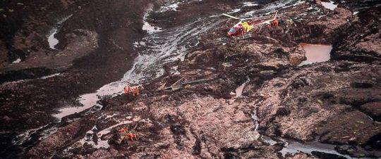 巴西矿坝坍塌引发泥石流 已致7人死亡150人失