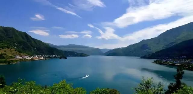 被川A大军冷落的桃源净土，堪称世界级的低调风光，自驾耍3天！