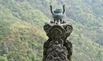 中国最危险的香炉：已有700多年历史，为上香殒命者不计其数！