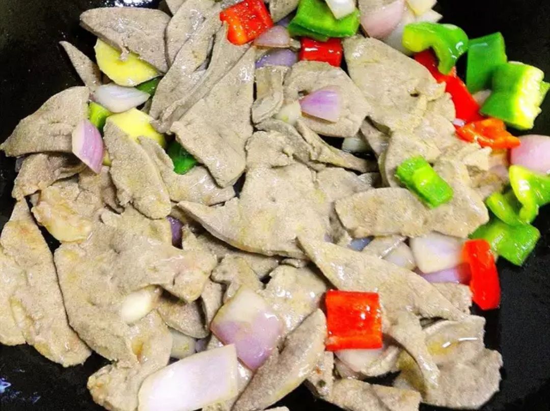 家长最好别再给孩子吃这3种食物,当心孩子长不高,还会损伤肾脏