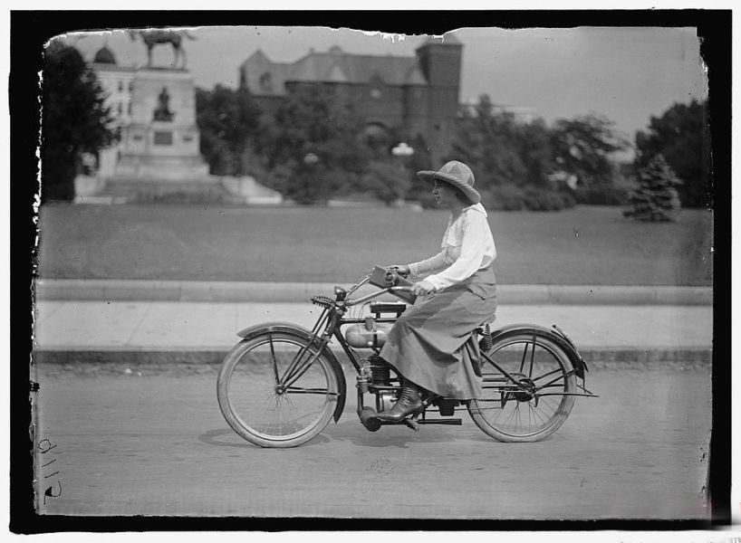 如今的创意共享单车得感谢这一位德国的发明家卡尔德莱斯